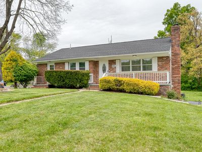 2017 Fairlane Rd