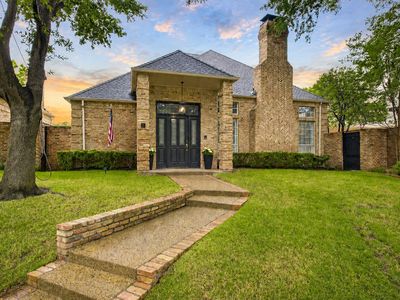 7 Carmarthen Ct