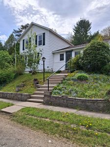 218 Railroad Ave