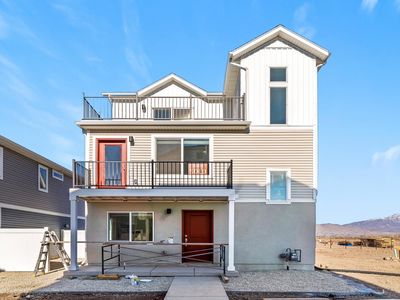 137 N Green River Rd