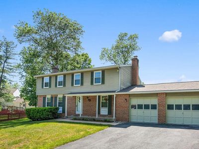 104 Deerwood Ct