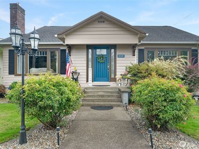 413 W Broadway Avenue