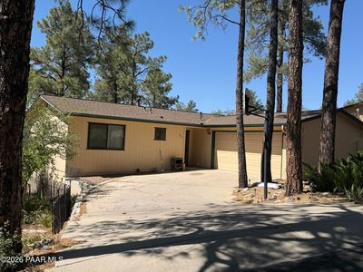 690 Tiburon Dr