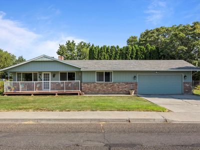 810 W Park Hills Dr