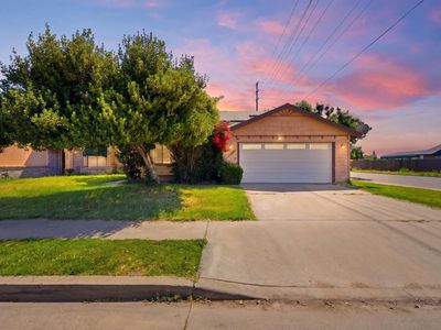 1008 N Manzanita St