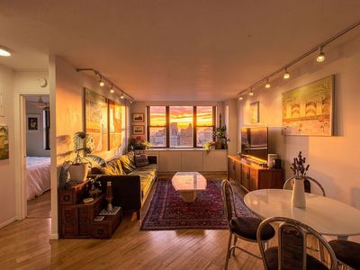 201 E 17th St APT 30D