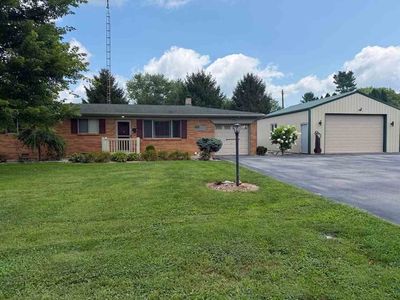 15 Circle Dr