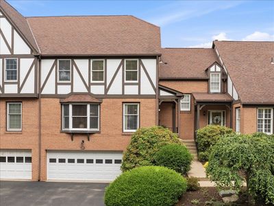 214 Thornberry Cir