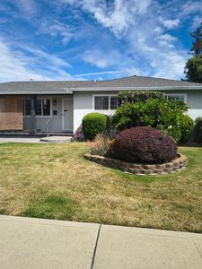 2855 Del Rio Dr