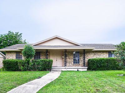 829 Poinsettia Dr