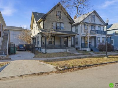 925/929 Goodhue Blvd
