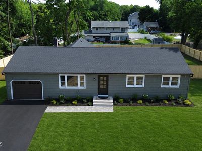11 W Park Avenue