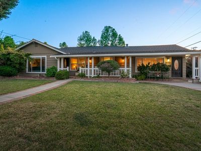 121 Victor Ave