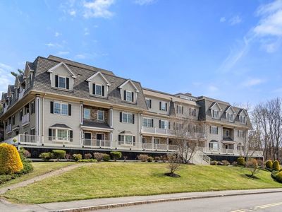 255 Winter St Unit 403
