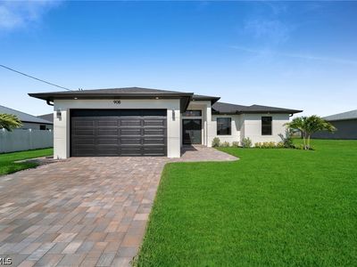 908 NE 11th Ave