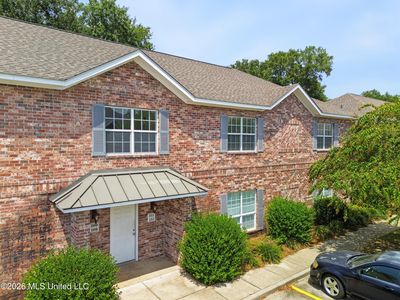 211 Armand Oaks Unit 211