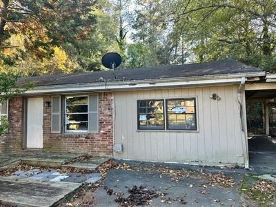 343 Patricia Ave SW