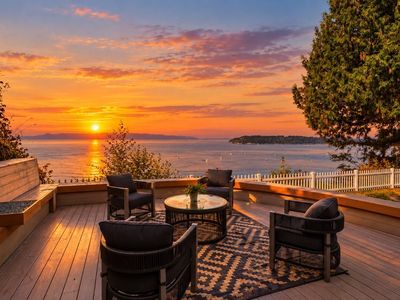 11812 Marine View Drive