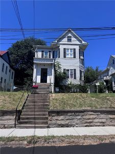 116 Hall Ave