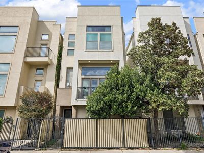 5022 Lillian St