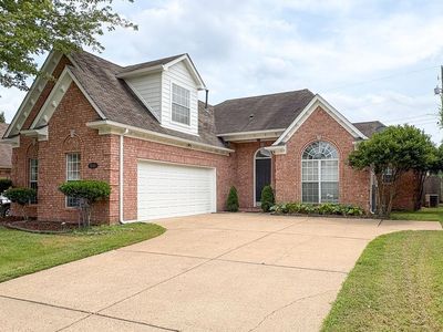 8581 Shady Elm Dr