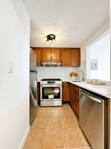 8115 Queens Blvd APT 5F