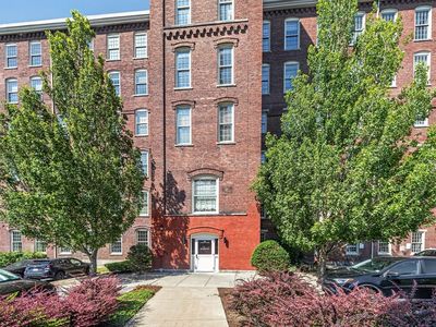 52 Lawrence Dr APT 507