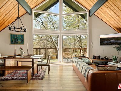 Property at 26364 Thunderbird Dr, Lake Arrowhead, CA