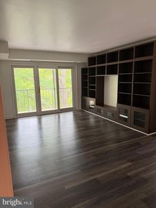 11923 Parklawn Dr APT 304