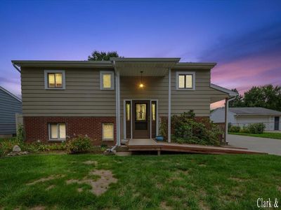324 Elizabeth Dean Dr SE