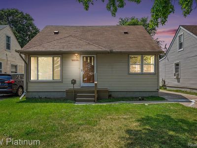23755 Schroeder Ave