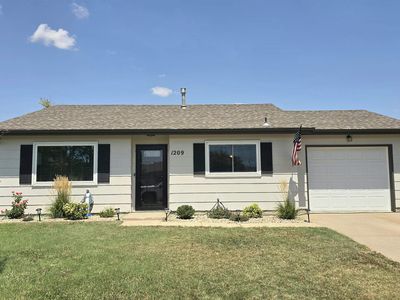 1209 E 32nd St
