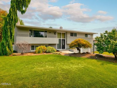 805 S 58th Ave