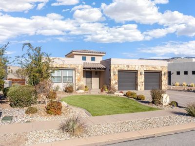 1434 W Shinnecock Dr