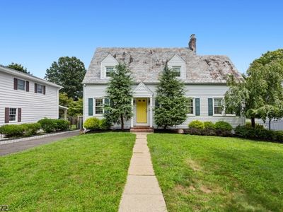 8 Tuxedo Pl