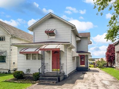 64 E Ridge Ave