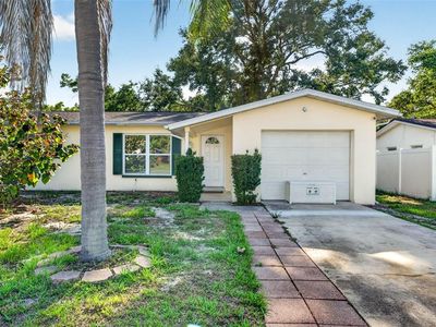 2220 Lauren Dr