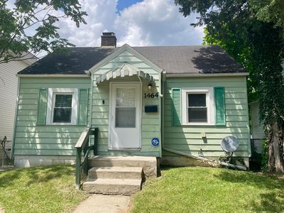 1464 E 25th Ave
