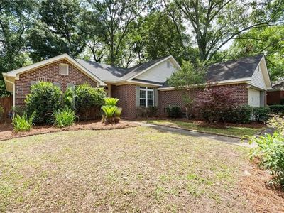 605 Lakeview Woods Dr