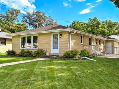 727 W Abbott AVENUE