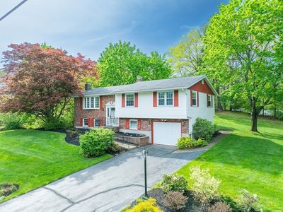 4 Montcastle Dr