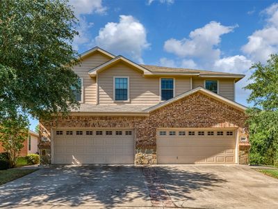 375/377 Orbit Dr