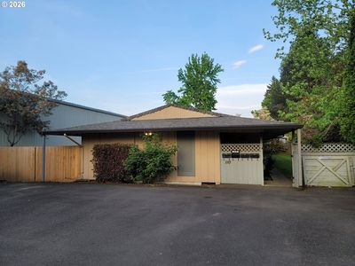 110 SE Vista Ave