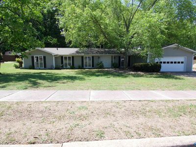 8010 Valley Bend Dr SE