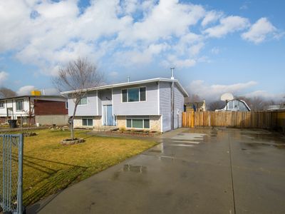 6787 S Georgia Dr