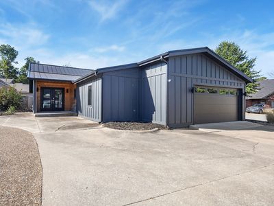 1517 Bella Vista Rd