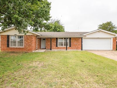 2502 Lansing Blvd