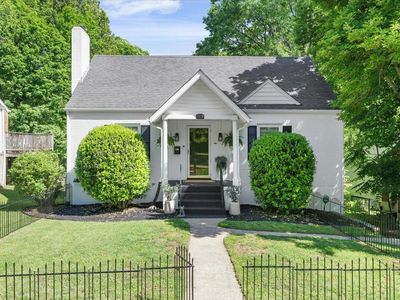 2529 Derwent Dr SW
