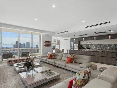 6000 Island Blvd #PENTHOUSE 7