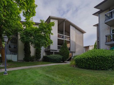 5780 S Waterbury Way Unit J